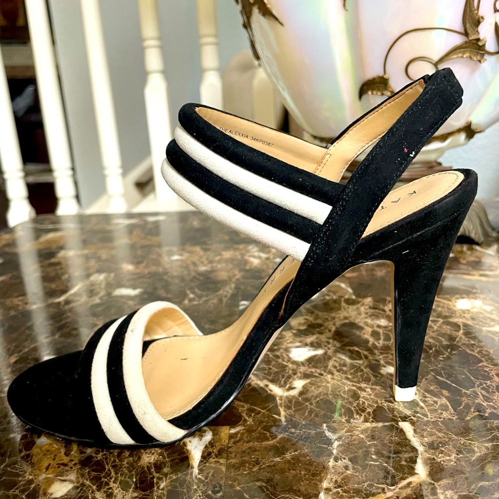 NWT KATY PERRY SANDALS